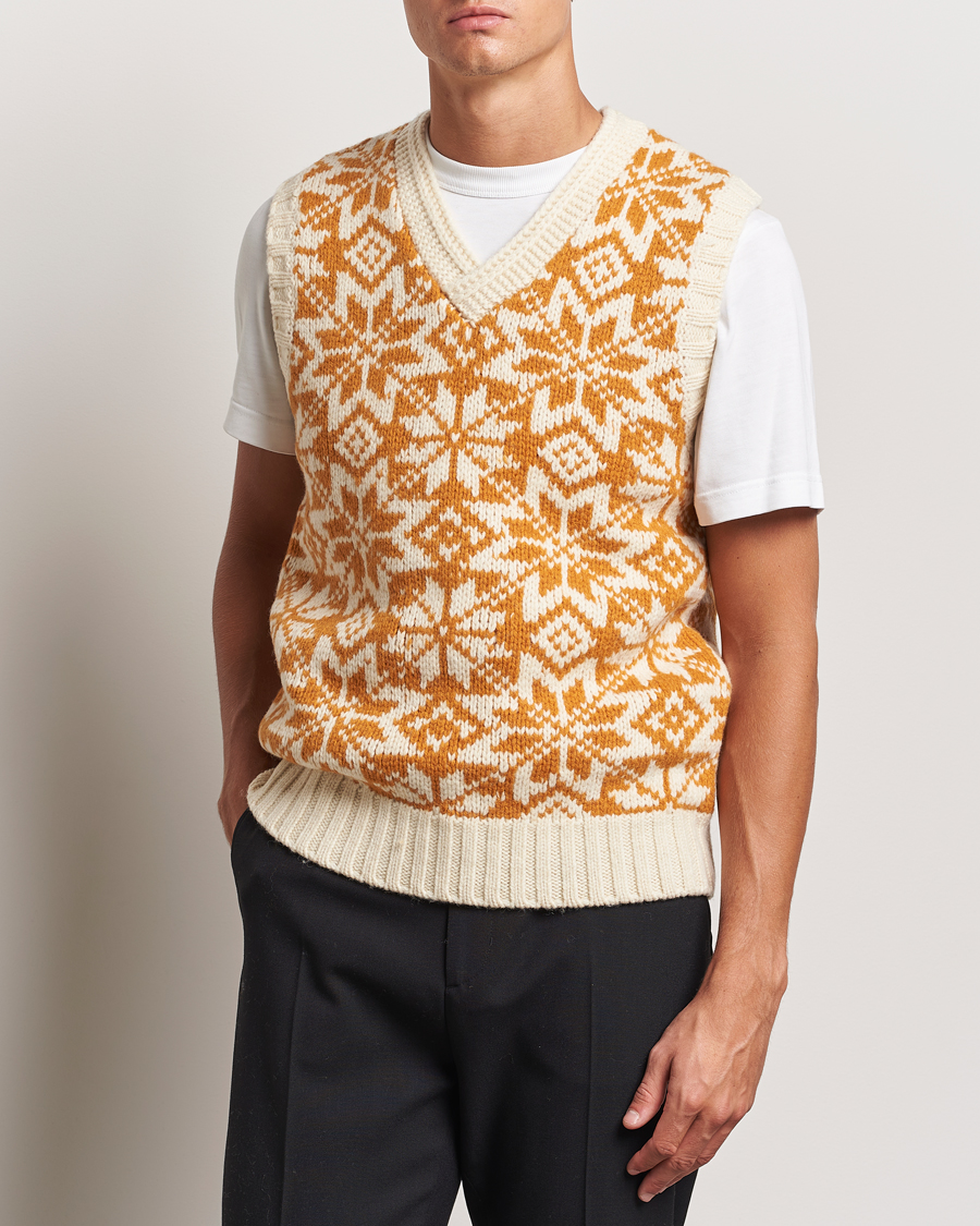 Herr |  | BEAMS PLUS | Snow Pattern Knit Vest Gold