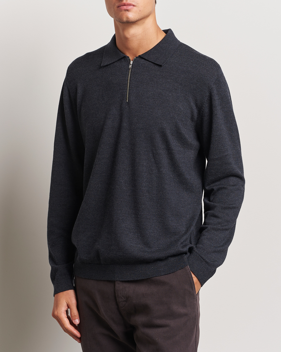 Herr |  | A Day\'s March | Thompson Merino Half-Zip Polo Anthracite