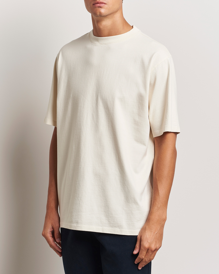 Herr |  | A Day\'s March | Tron Relaxed T-Shirt Off White