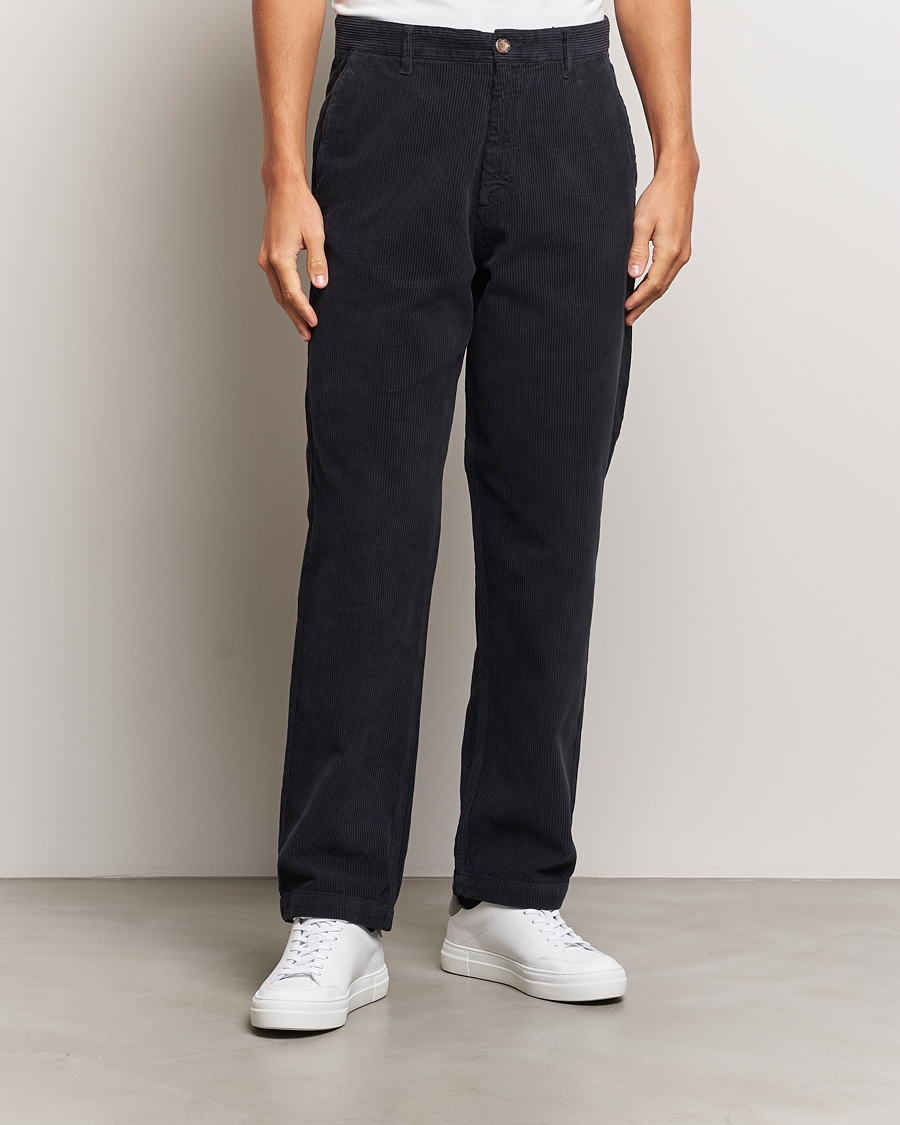 Herr | Manchesterbyxor | A Day\'s March | Redwood Corduroy Trousers Black