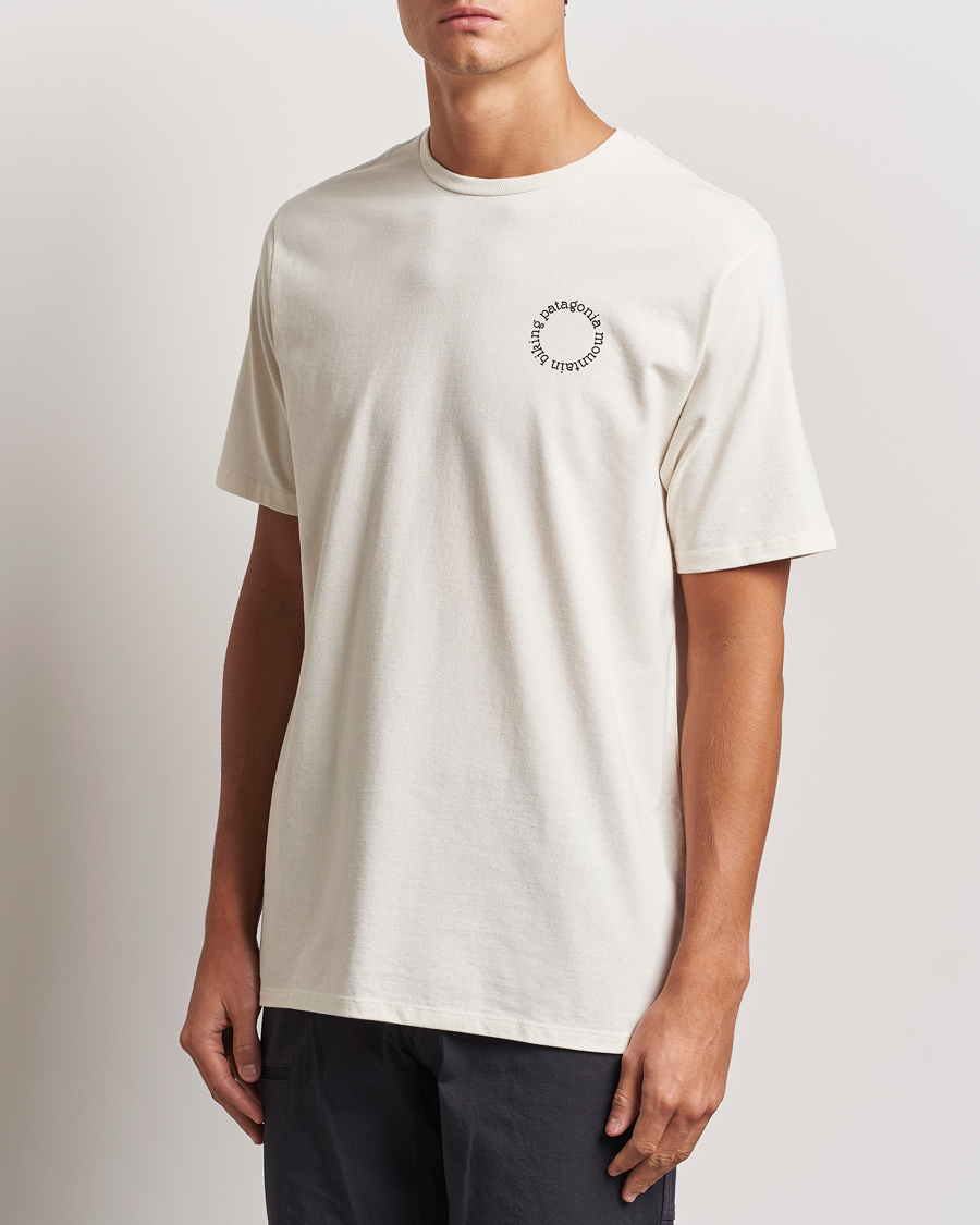 Herr |  | Patagonia | Spoke Stencil Responsibili T-Shirt Birch White