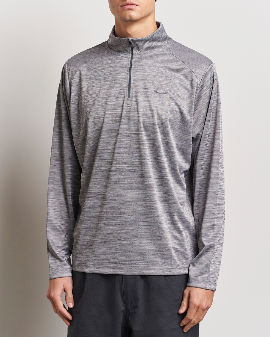 Herr |  | Oakley | Foundational 1/4 Zip Uniform