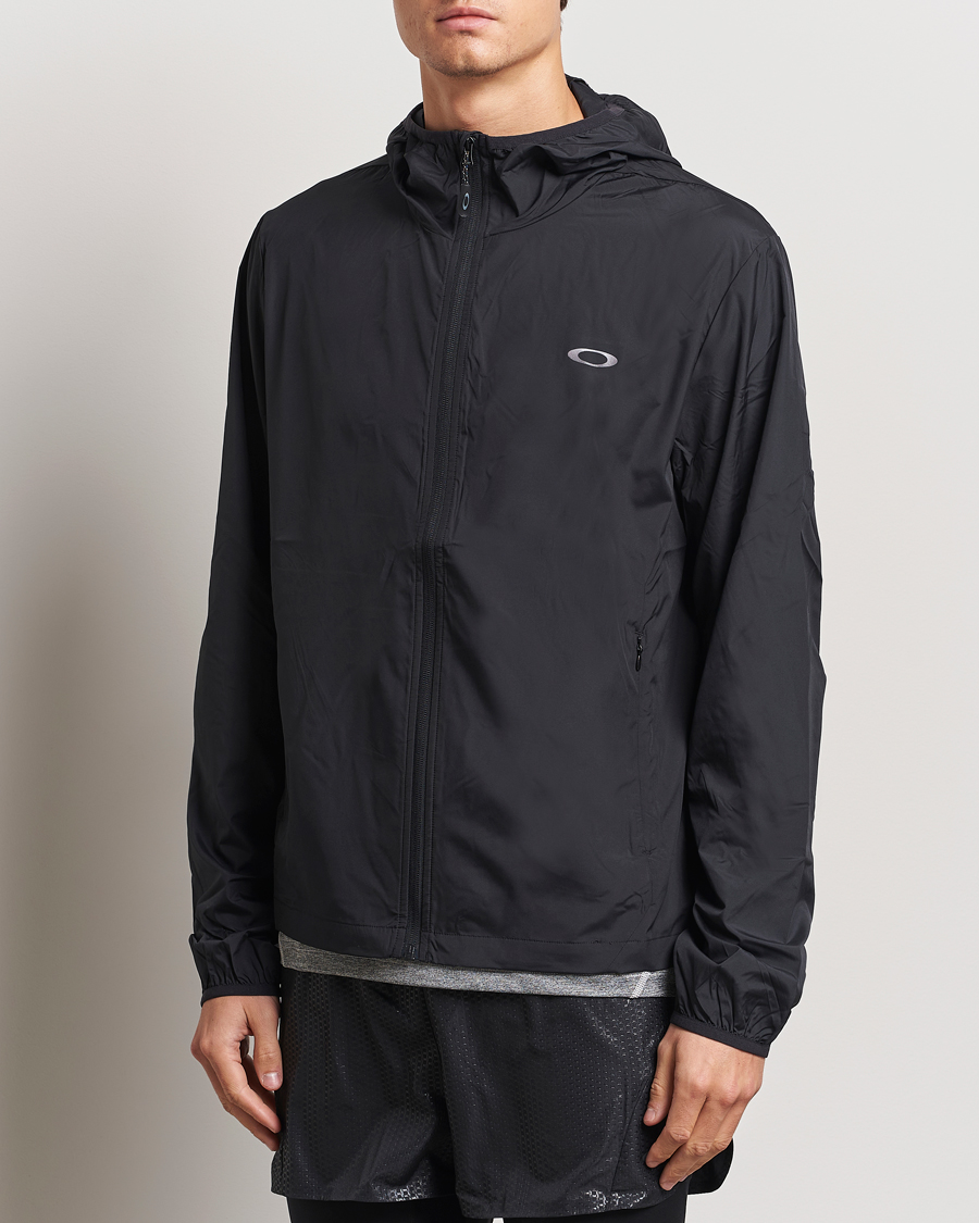 Herr |  | Oakley | Foundational Jacket Blackout