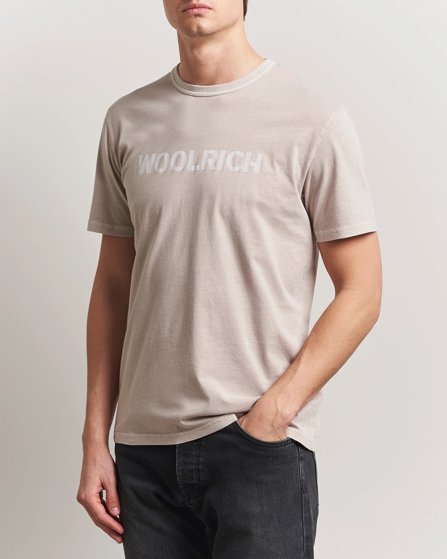 Herr | T-Shirts | Woolrich | Light Garment Dyed T-Shirt Dove