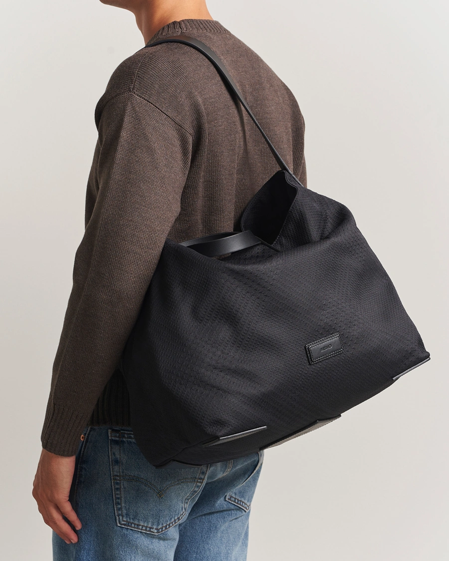 Herr | Väskor | Mismo | M/S Companion Tote Bag Haptic Black/Black