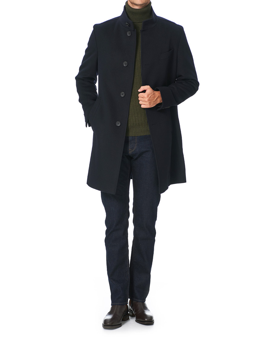 navy collar coat